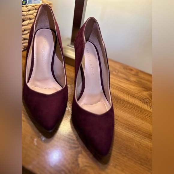 Kelly and Katie Davonna Burgundy Suede Heels - Picture 6 of 7